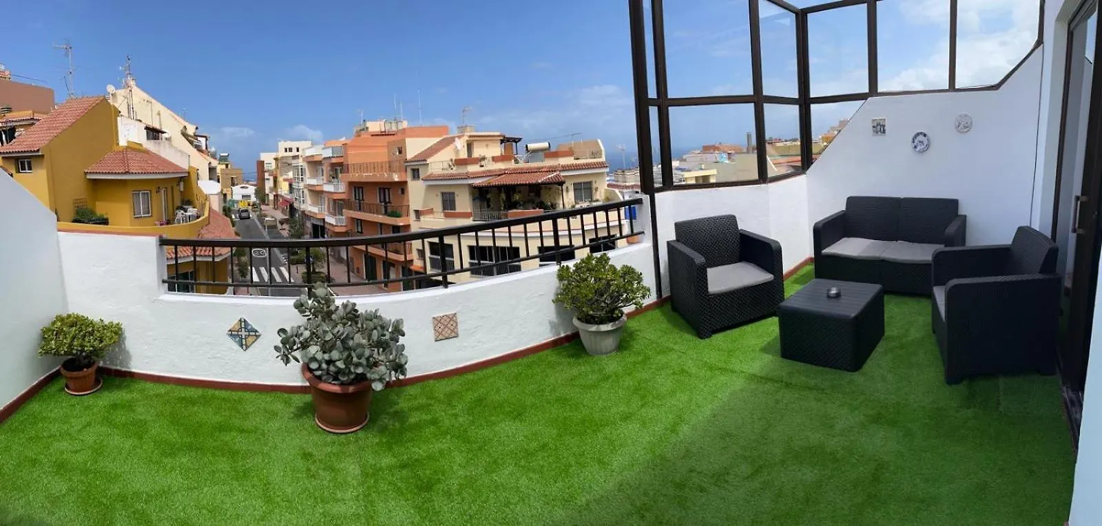 3 Dormitorios. Terraza. Bus Stop Los Realejos Spain